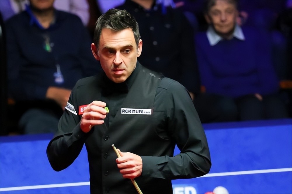 而阿斯顿维 而阿斯顿维